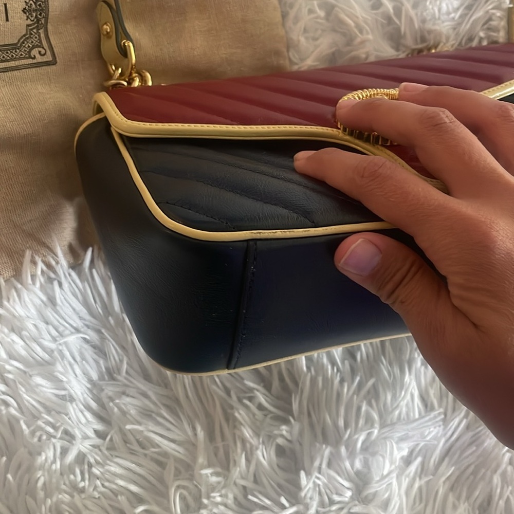 SOLD Authentic Gucci GG marmont diagonal red blue cream calfskin Matelasse - Picture 4 of 10